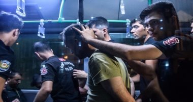 تركيا تعتقل 27 ضابط شرطة ضمن حملة الاعتقالات على خلفية تحركات الجيش