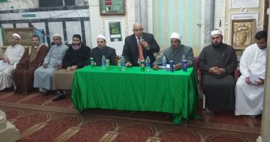 وكيل أوقاف الإسكندرية يطالب عمال المساجد بإزالة صناديق التبرعات