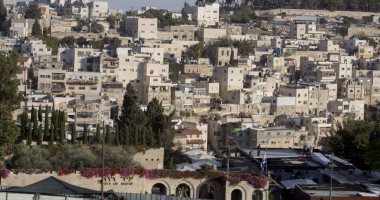 100 شخصية إسرائيلية عامة تطالب بوقف الاستيطان 