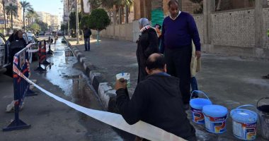 بالصور.. تجميل وتنظيف شوارع بورسعيد تزامناً مع أعياد الميلاد المجيد 