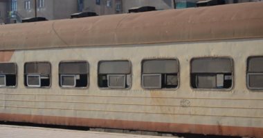 تعطل قطار بكفر الشيخ بسبب عيوب فنية فى شريط السكك الحديدية