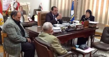 رئيس مدينة فارسكور بدمياط يلتقى رؤساء القرى لحل مشاكل المواطنين