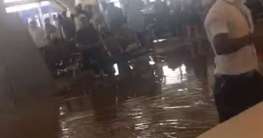 صحافة المواطن تنشر أول فيديو لغرق مطار جدة بالمياه وتعطل الرحلات