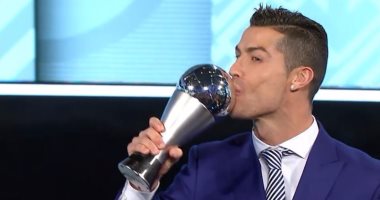 رسميا.. رونالدو يفوز بجائزة "فيفا" لأفضل لاعب فى العالم 2016