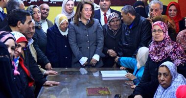 بالصور.. غادة والى تتفقد دارا للمسنين بالإسماعيلية وتطمئن على حالتهم الصحية