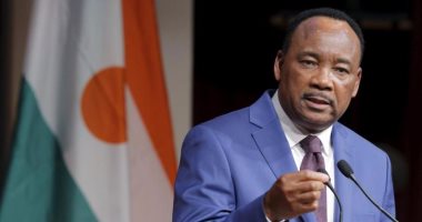 الرئيس النيجرى يؤكد التضامن مع فرنسا بعد هجومات بوركينا