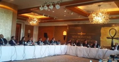 وزير الصناعة والتجارة يبحث مع 26 صندوق استثمار دوليا الفرص فى مصر