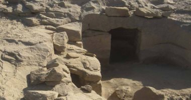 الآثار: اكتشاف  12 مقبرة جديدة بمنطقة جبل السلسلة بأسوان