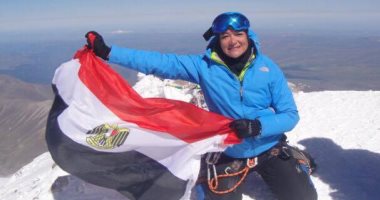 بالصور.. منال رستم أول مصرية تشارك بماراثون الصين وتستعد لصعود جبل إيفرست