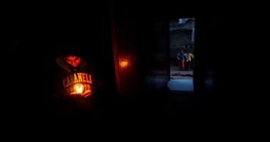 بالصور..أزمة طاقة فى غزة تقلص إمدادات الكهرباء إلى بضع ساعات فى اليوم