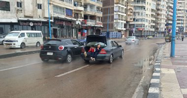 سقوط أمطار غزيرة على مدن دمياط وانتظام حركة الصيد