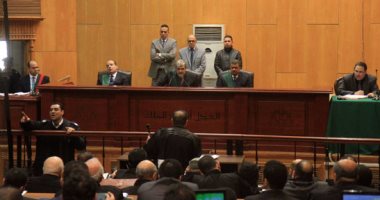 بالصور.. جنايات القاهرة تستمع لمسئولى الحقوق المدنية فى قضية "التلاعب بالبورصة"