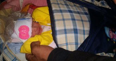 العثور على طفل حديث الولادة أمام مسجد فى أس البر
