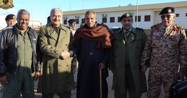 خليفة حفتر يلتقى رئيس مجلس النواب الليبى بحضور عدد من القادة العسكريين