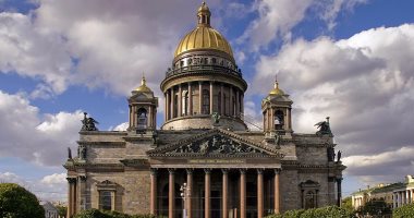 إعادة كاتدرائية إلى الكنيسة الارثوذكسية فى سان بطرسبورج يثير غضب السكان