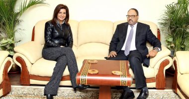 السفير الإمارتى بمصر يؤكد لوزيرة الهجرة قوة العلاقات البينية بين البلدين