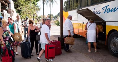 السياح يهربون من جامبيا بعد إعلان الرئيس السابق تمسكه بالسلطة 