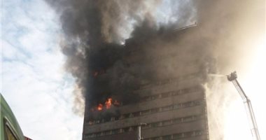 38 مصابا فى انهيار مبنى من 17 طابقا بسبب اندلاع حريق بطهران