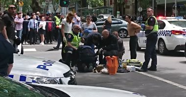 بالصور.. مصرع شخص وإصابة 12 فى حادث دهس بأستراليا