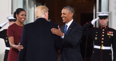أوباما وترامب.. 10 صور ترسم ملامح "اللقاء الأخير" فى ليلة التنصيب