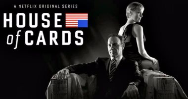 بالفيديو.. Netflix تعلن تاريخ عودة الدراما السياسية House of Cards