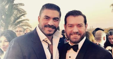 خالد سليم ينشر صورته مع عمرو يوسف من حفل زفافه أمس: ربنا يسعدكم