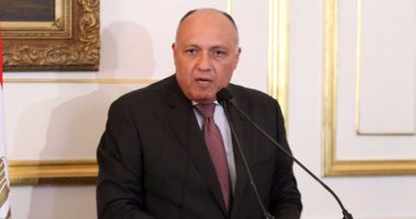وزير الخارجية يغادر إلى تونس لرئاسة وفد مصر باجتماع آلية التشاور السياسى