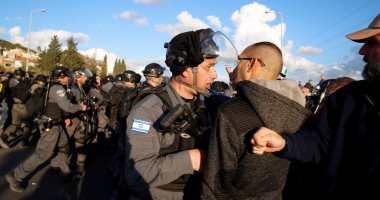 بالصور.. اشتباكات بين متظاهرين وقوات الاحتلال الإسرائيلى بـ"عرعرة"