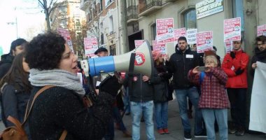 تظاهرات فى مدريد احتجاجا على توسيع إغلاق جزئى لوقف انتشار كورونا