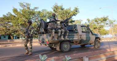 بالصور..رئيس جامبيا الجديد يشترط تواجد قوات غرب أفريقيا لحفظ الأمن قبل عودته للبلاد