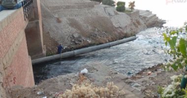 مياه الشرب بأسوان: تركيب مواسير صرف على النيل للقضاء على الروائح الكريهة