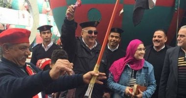 بالصور.. ضباط قسم العرب ببورسعيد يحتفلون مع الأهالى بعيد الشرطة