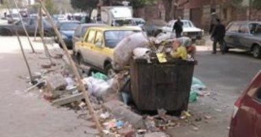 بالصور.. القمامة ومخلفات البناء تحاصران مدرسة سنان الابتدائية فى الزيتون
