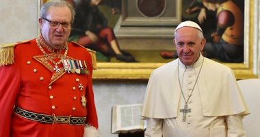 رئيس منظمة كاثوليكية يستقيل بعد خلاف مع بابا الفاتيكان على أوقية ذكرية