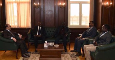 محافظ الإسكندرية يستقبل سفير جنوب السودان لتوطيد العلاقات بين البلدين