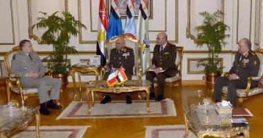المتحدث العسكرى ينشر فيديو لقاء وزير الدفاع مع رئيس الأركان الفرنسى