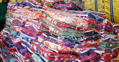بالصور.. محافظ سوهاج: توزيع 6000 بطانية على الأسر الأكثر احتياجا 
