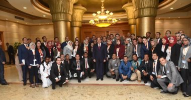 الرئيس السيسي فى بيان للرئاسة: الشباب يبنون مستقبل مصر
