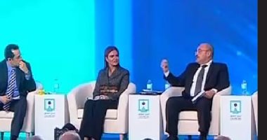 علاء السقطى للرئيس السيسى: "ماتوقعتش أننا نقعد مع أكبر راس فى الدولة"