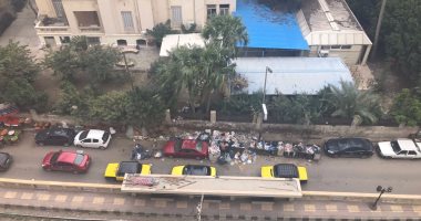 ساكنو جليم بالإسكندرية يشكون تراكم القمامة بمحيط كلية الفنون الجميلة 
