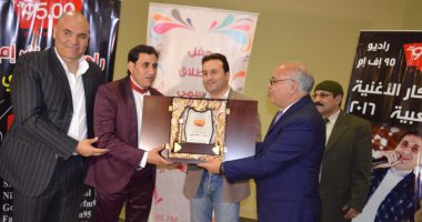بالصور.. "راديو النيل" يكرم أحمد شيبة الفائز بجائزة أوسكار الأغنية الشعبية