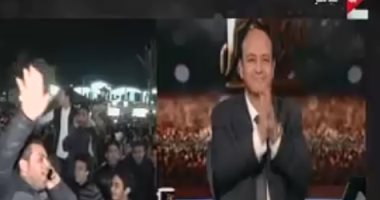 بالفيديو.. عمرو أديب يرقص على الهواء بعد فوز المنتخب.. يؤكد:العقدة اتحلت بعد 31 سنة