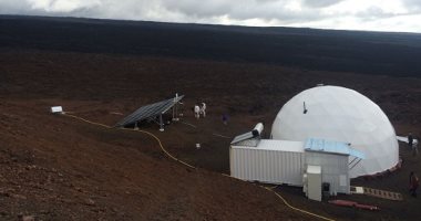6 رواد فضاء ينعزلون 8 أشهر فى هاواى لمحاكاة العيش على المريخ