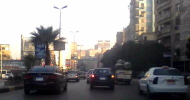 النشرة المرورية .. تباطؤ حركة السيارات بمعظم محاور القاهرة والجيزة