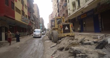 محافظة الجيزة تبدأ رصف شارع رئيسى بحى الوراق بطول 500 متر