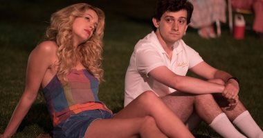 قبلة حياة كوميدية.. تجديد مسلسل Red Oaks لموسم ثالث وأخير