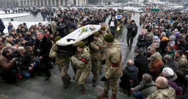 بالصور.. تشييع جثامين الجنود الأوكرانين ضحايا المواجهات مع الانفصاليين