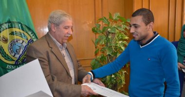 محافظة الإسماعيلية: تخصيص شقق للأسر الأولى بالرعاية و عقود عمل للشباب