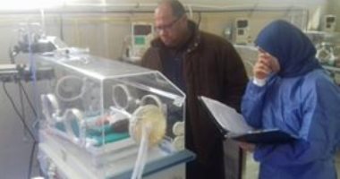 بالصور.. لجنة من مديرية الصحة بالسويس تفحص مستشفى متهما بالإهمال الطبى