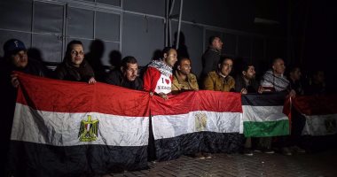 بالفيديو والصور.. غزة تعيش أجواء الفرحة ابتهاجًا بتأهل منتخب مصر لنهائى إفريقيا